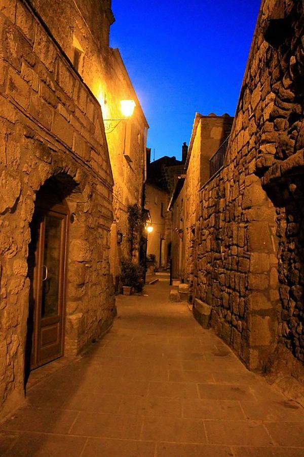 La Loggia Del Capitano - Rione Capisotto Apartman Pitigliano Kültér fotó