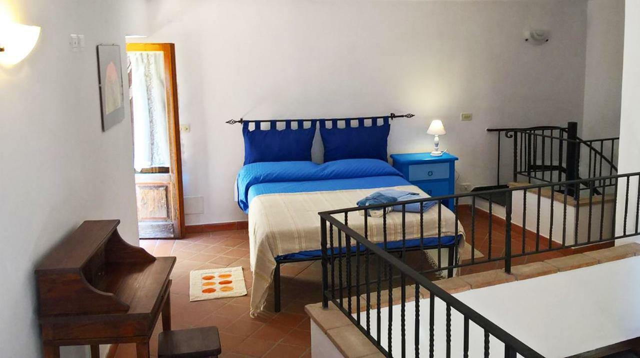 La Loggia Del Capitano - Rione Capisotto Apartman Pitigliano Kültér fotó